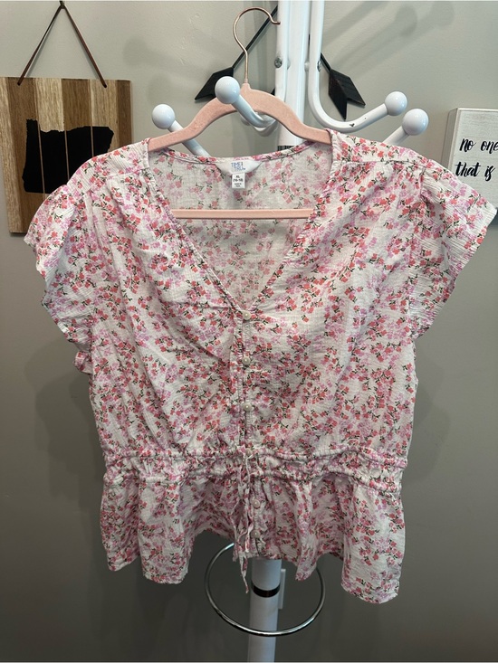 Time and Tru Tops - Time and Tru Pink Floral Ruffle Tie-Waist Peplum Top